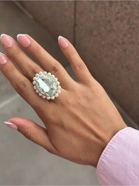 Kurt Geiger Pearl Oval Stone Green Lime Cocktail Ring Sz. 8 NEW